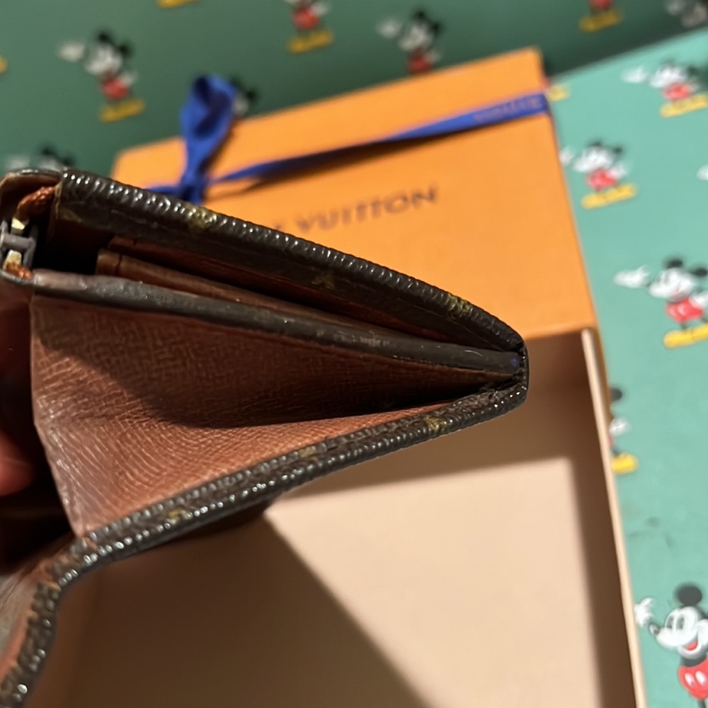 Authentic Louis Vuitton vintage wallet - Picture 11 of 16